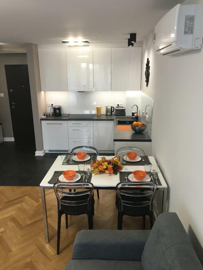 Апартаменты Apartament Emilia Варшава Экстерьер фото